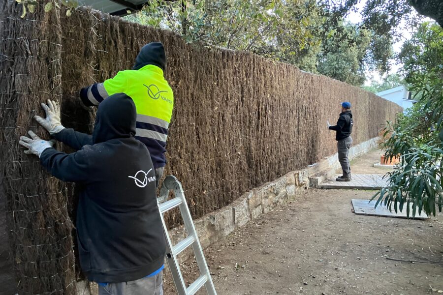 Instalación de brezo de ocultación en El Escorial